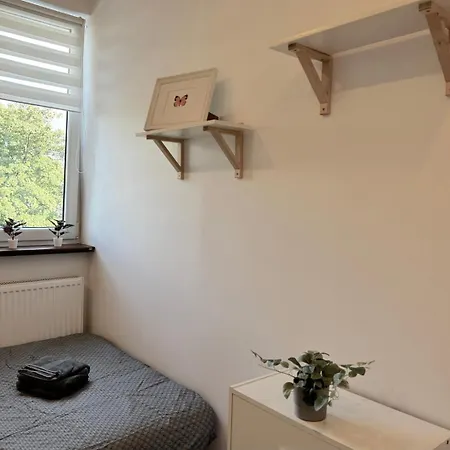홈스테이 Motlava - Peaceful Retreat, 10 Minutes To Old Town & Seaside
