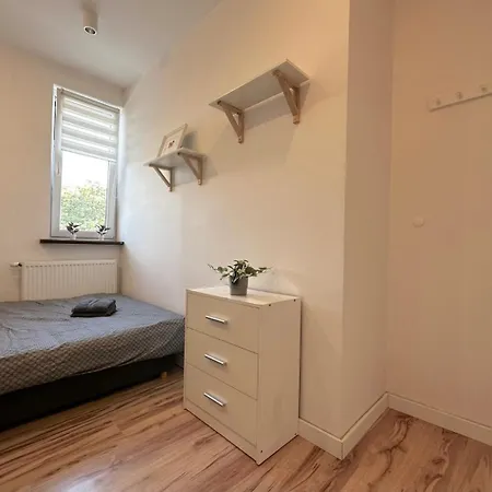 Motlava - Peaceful Retreat, 10 Minutes To Old Town & Seaside *